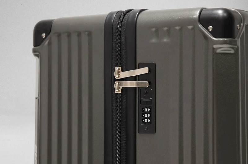 VALISE RIGIDE DE VOYAGE À ROULETTES