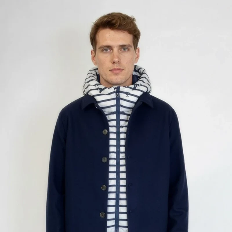 Capuche doudoune à rayures bleu marine et blanc