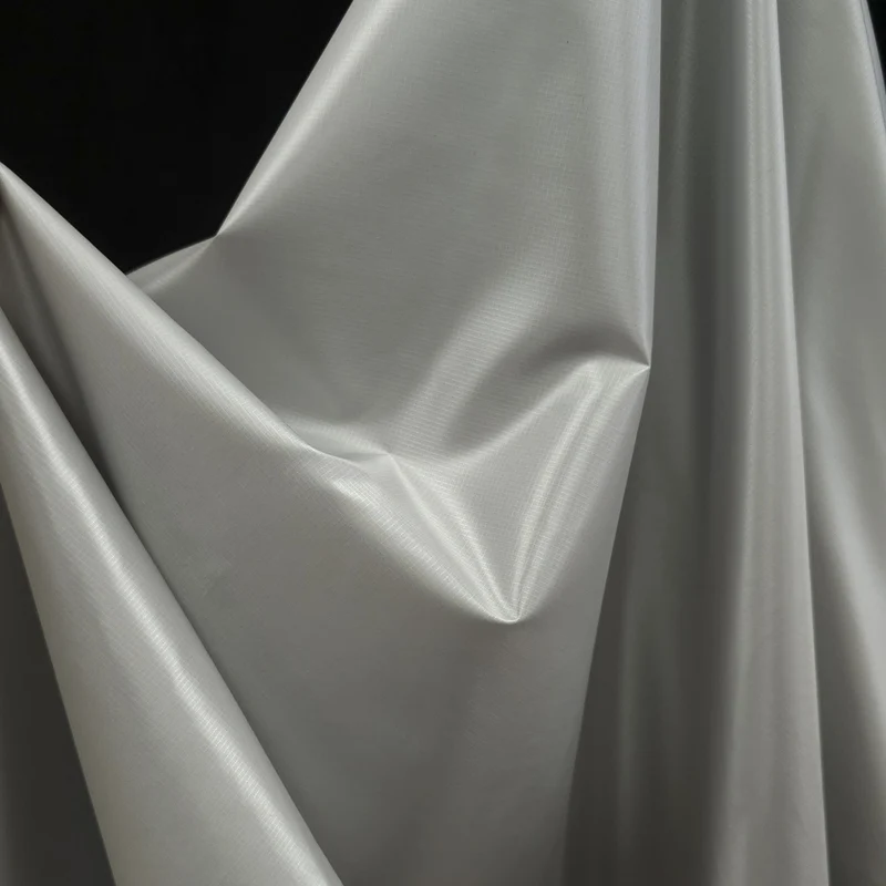 Ripstop brillant | Gris pâle | 100 cm | FIN DE ROULEAU