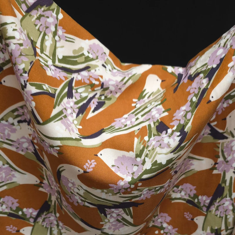 Tissu de viscose imprimé oiseaux | Brun & vert