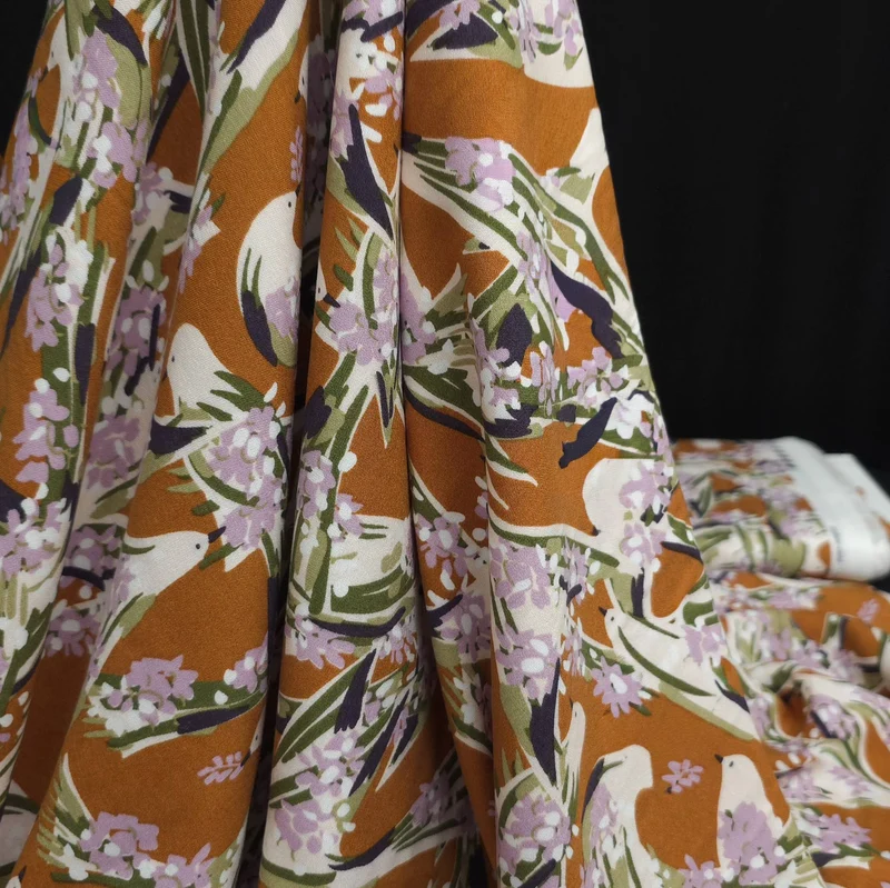 Tissu de viscose imprimé oiseaux | Brun & vert