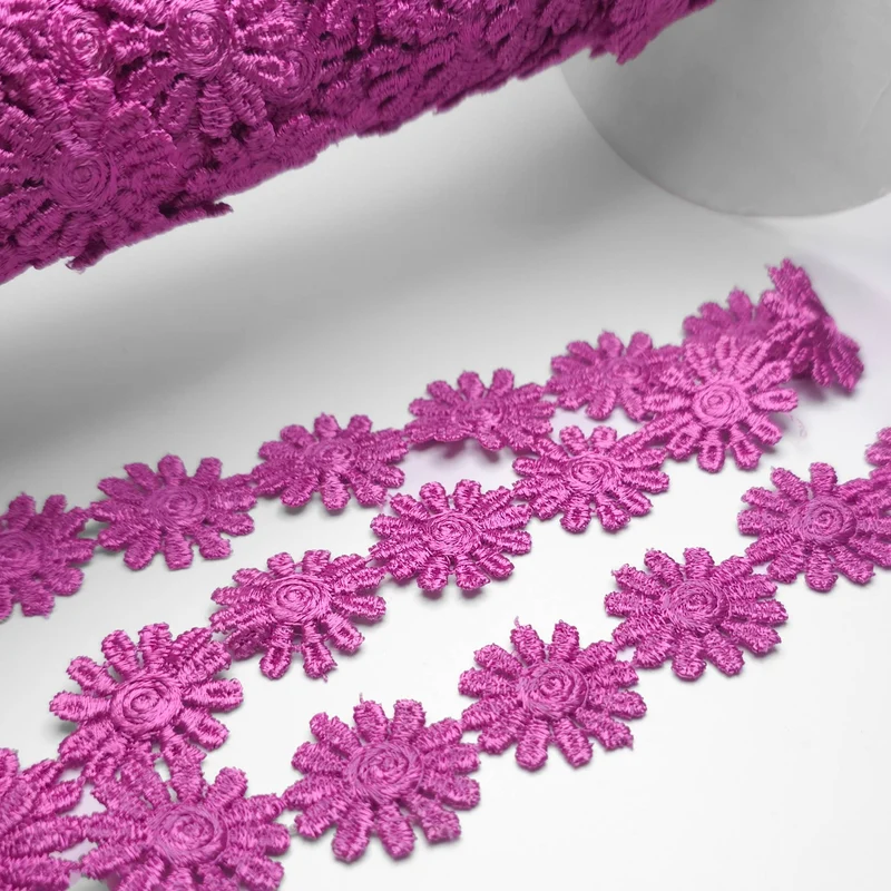 Galon floral brodé | 25 mm | Fuchsia