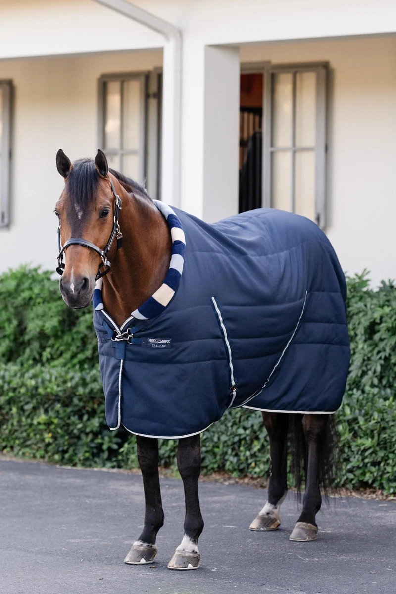 Newmarket Cosy Couverture écurie 100g Witney Navy 165