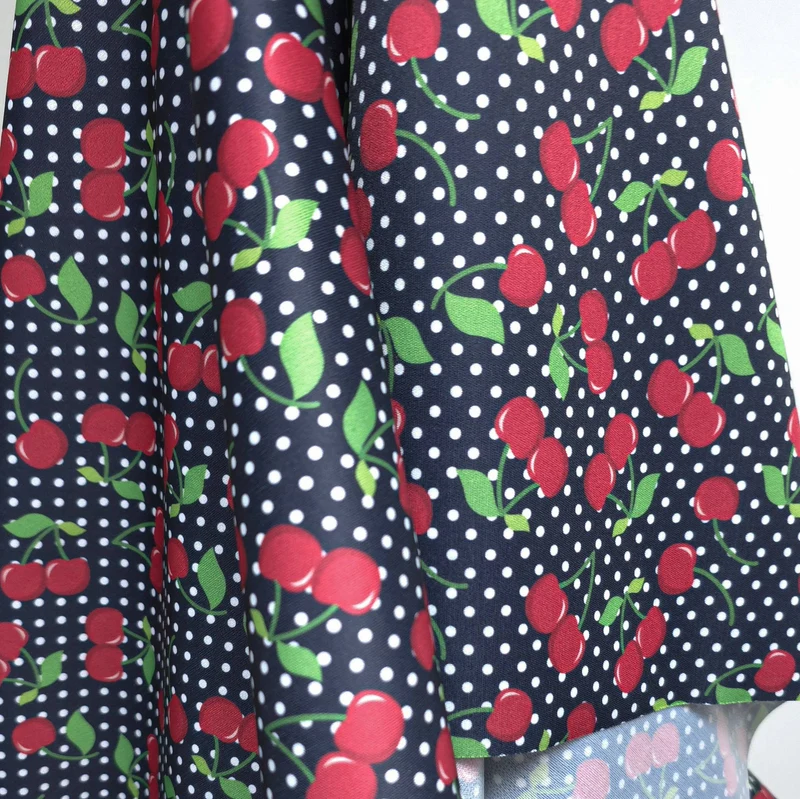 PUL | Tissu Imperméable | Cerises & Pois | Marine