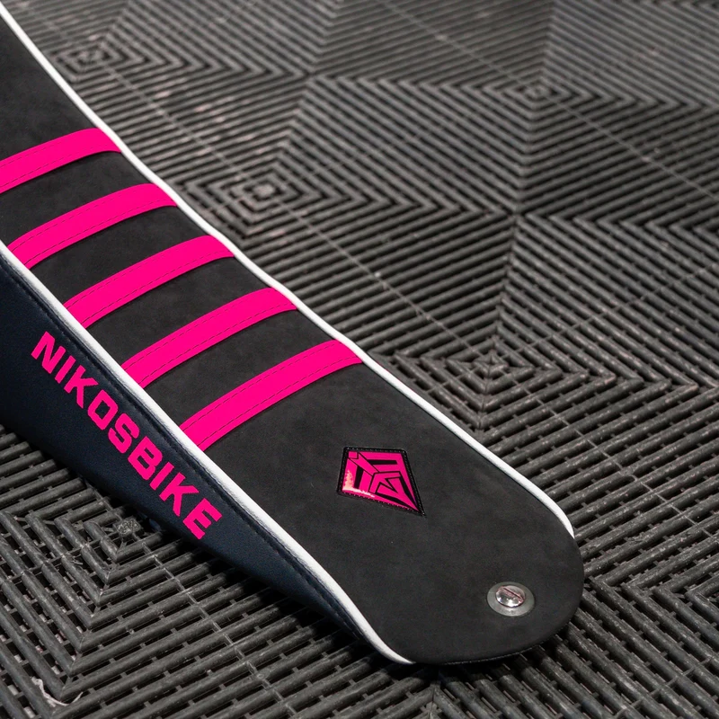 Housse De Selle - FIFTY HOLOGRAPHIQUE - Rose