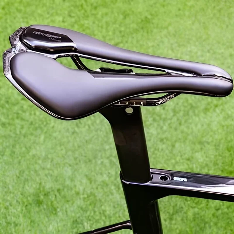 UltraStride™ | Selle velo route 3D légère et respirante pour améliorer ton endurance