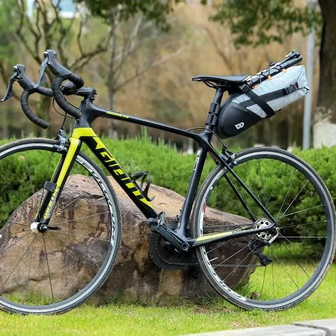 SaddlePouch™ | Sacoche de selle imperméable et stable 10L