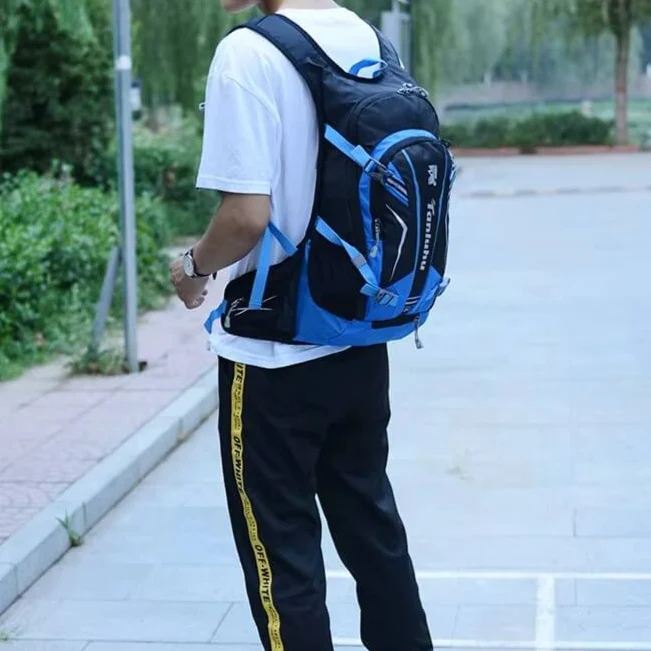CycloCarrier™ | Sac a dos velo 25L avec poche à eau de 2L et rangements multiples