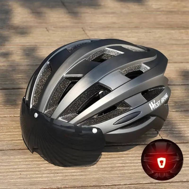 LightGuardHelmet™ | Casque velo avec visière magnétique et feu arrière intégré pour une protection complète