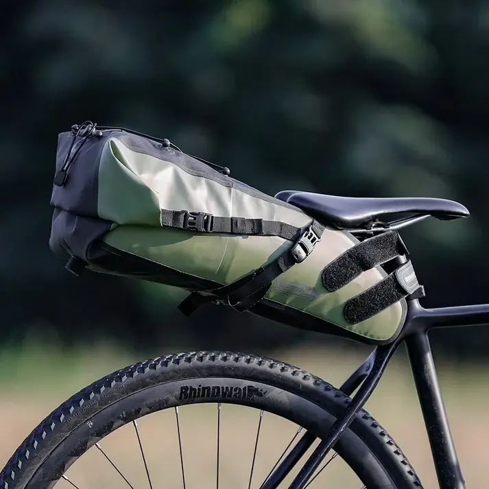 ProofSaddleLargeCase™ | Sacoche de selle 10/13L étanche avec fixation stable