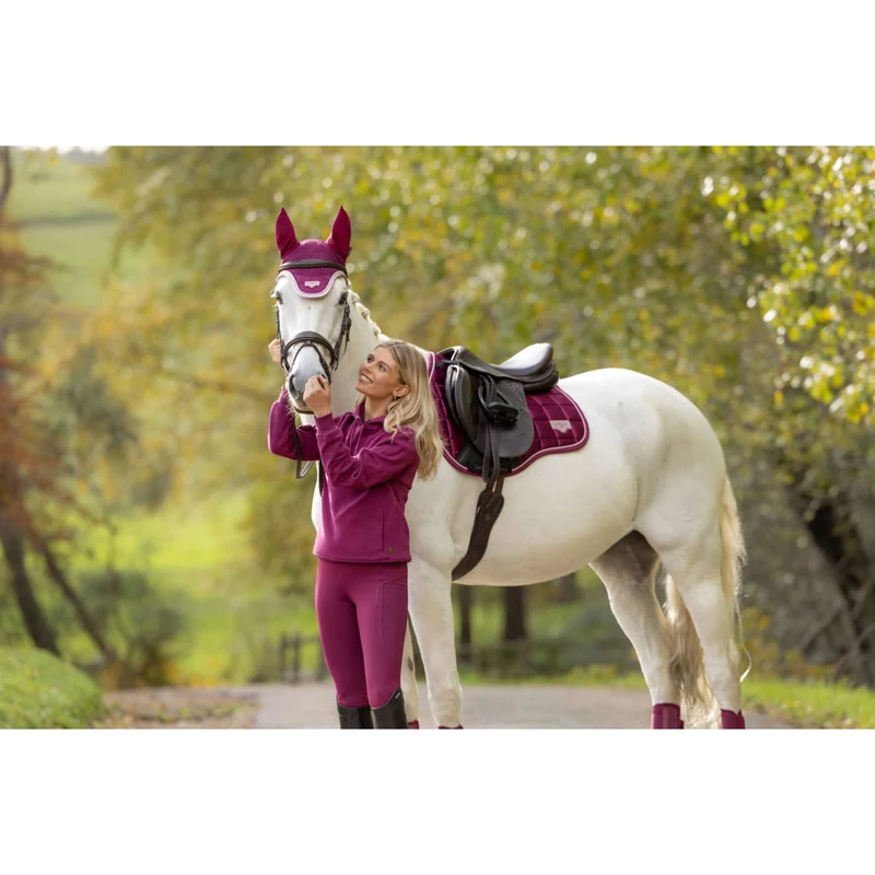 LeMieux Tapis de Selle Loire Classic Square Polyvalence Blackberry