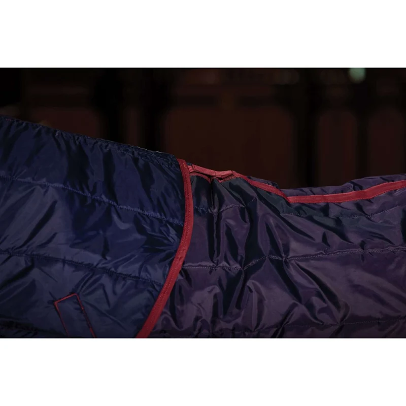 WeatherBeeta Couverture d'Écurie ComFiTec 210D Channel Quilt Combo Neck 220g Marine/Bordeaux