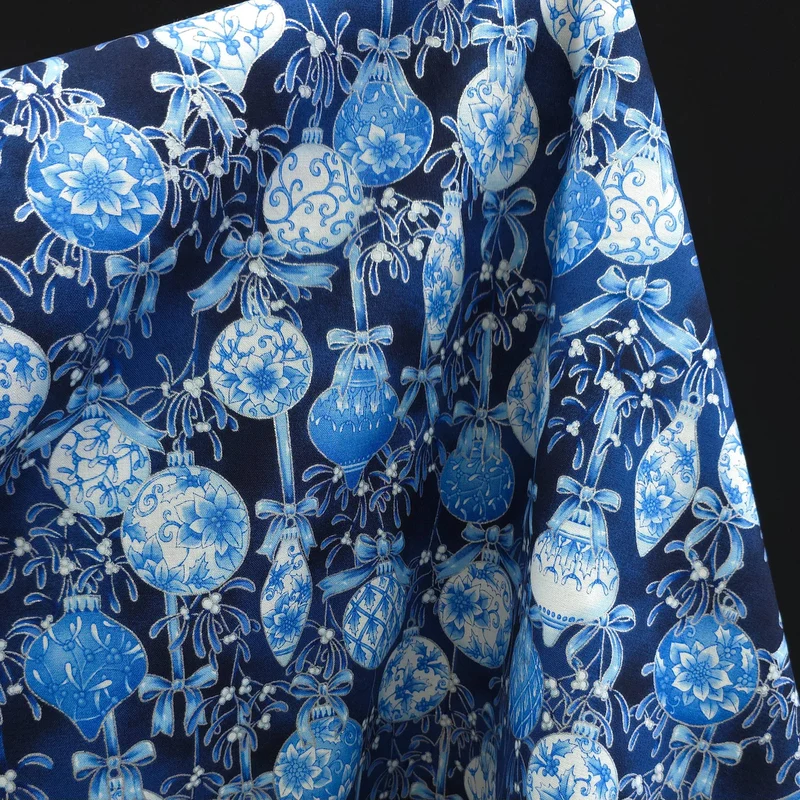 100 % coton | Éclat des fêtes | Raffinement Festif | Bleu marine | Robert Kaufman
